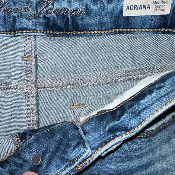 NWTs MAVI Adriana Distressed Jeans Size 28 - Picture 5 of 7